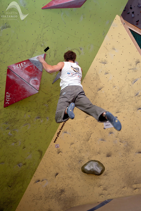 vertigo, open, lezecke, centrum, boulder, bouldering, umela, stena, boulder, pretek